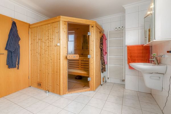 Sauna (Badezimmer DG)