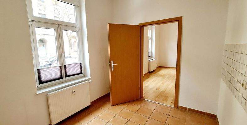 32916521-Blick von der Küche z