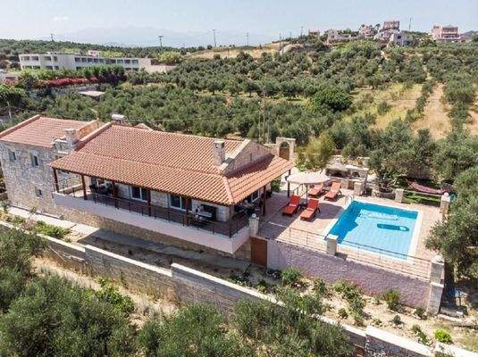 Kreta, Agia Marina: Luxuriöse Steinvilla mit Meer- und Sonnenuntergangsblick zu verkaufen