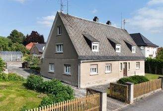 Front- und Seitenansicht