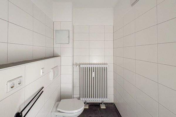 Badezimmer mit Dusche_Bild 2