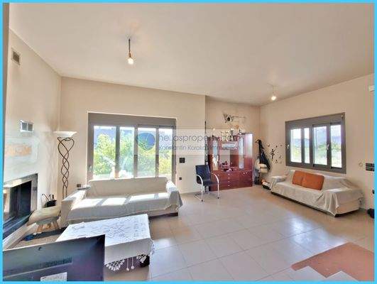 ee23d31ebbb54d739cada280d3fb5f7c-original