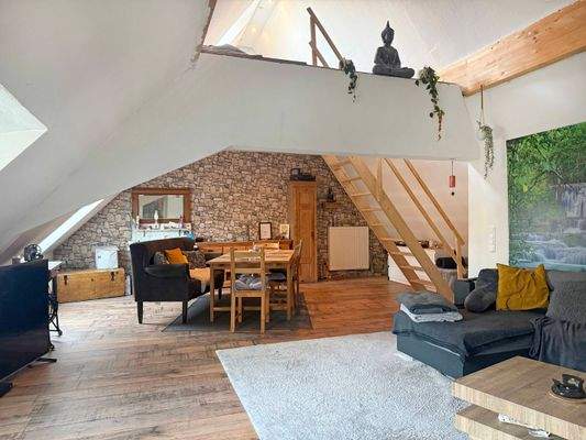 Wohnzimmer mit Galerie