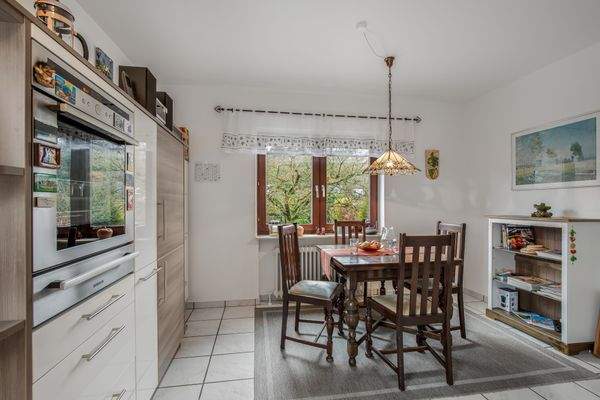 Essbereich in der großzügigen Küche