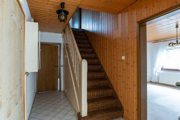 Flur/Treppe zum Dachgeschoss