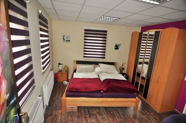 19 Schlafzimmer.JPG