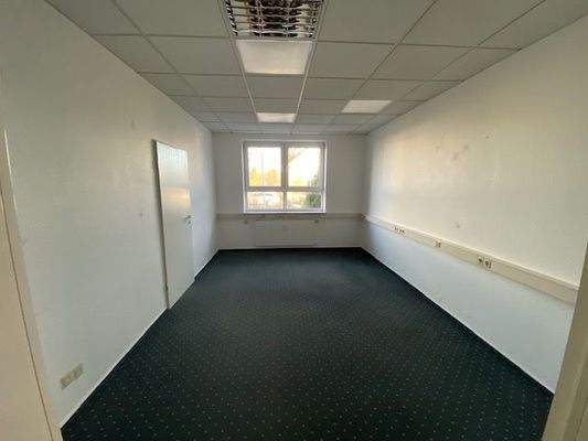 Büroraum 1 rechte Seite