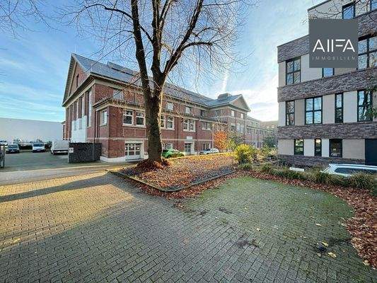 Straßenansicht aus Südwesten