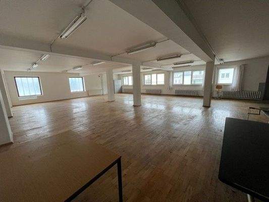 Produktions-/ Lagerfläche 2. OG Bestand