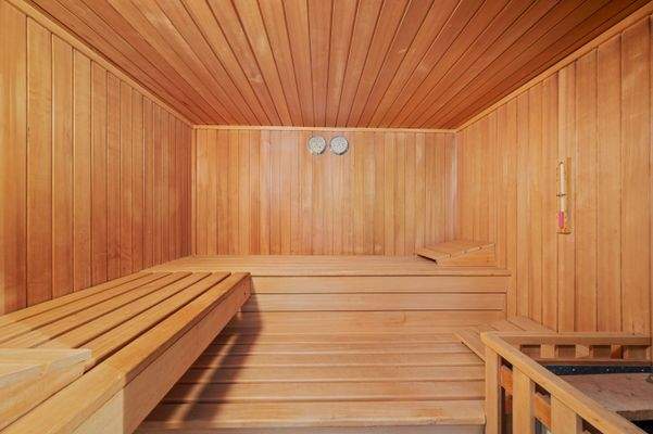 UG | Sauna (2)