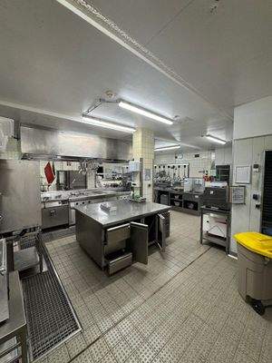 Küche Ansicht 2.jpg