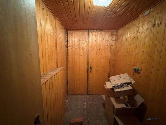 Garagenvorraum Lastenaufzug