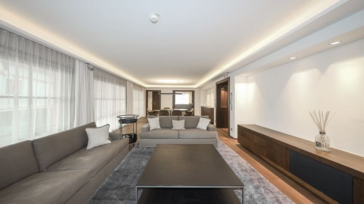 KITZIMMO-Luxus-Suite mit Zugang in ein 5-Sterne-Hotel - Immobilien Kitzbühel.