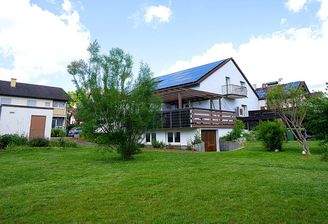 Muehlacker-Muehlhausen_03_Gartenseite-Terrasse.jpg
