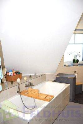 Badezimmer DG Bild 2