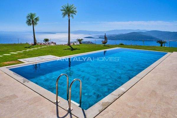 Luxury Houses with Private Beach and Heliport in Bodrum