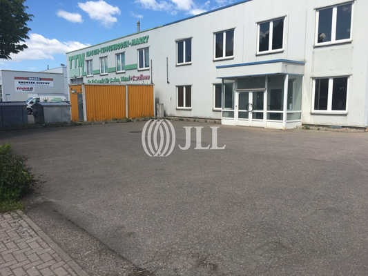 Stellplatzfläche vor HsNr 28