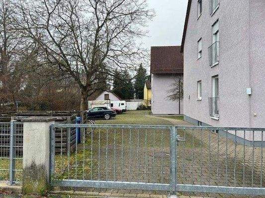 Zufahrt auf´s Grundstück