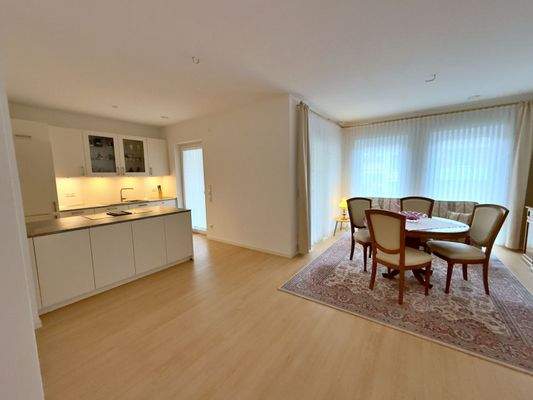 Whz. mit offener Küche