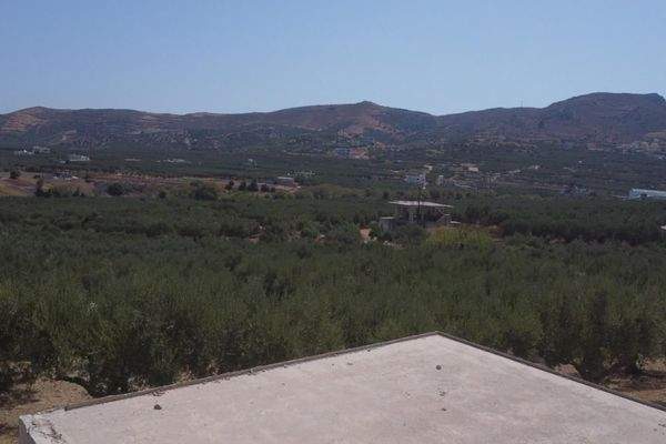 Kreta, Kissamos: Halbfertiges Haus mit Blick auf Meer und Berge zu verkaufen