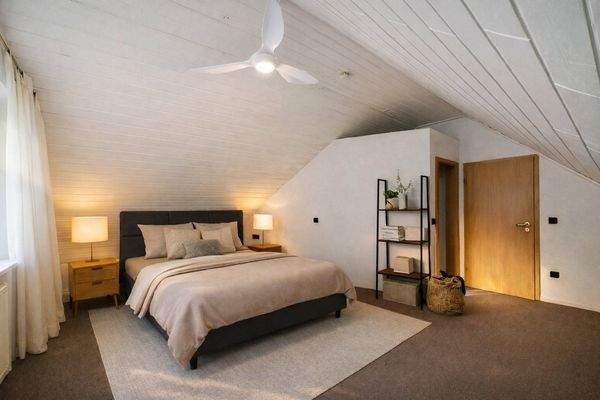 Schlafzimmer im Dachgeschoß