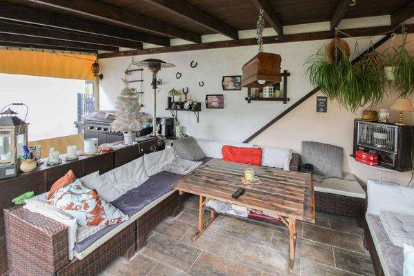 überdachte Terrasse