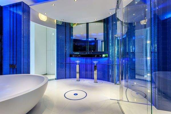 High tech Badezimmer in Luxus Villa Sol de Mallorca