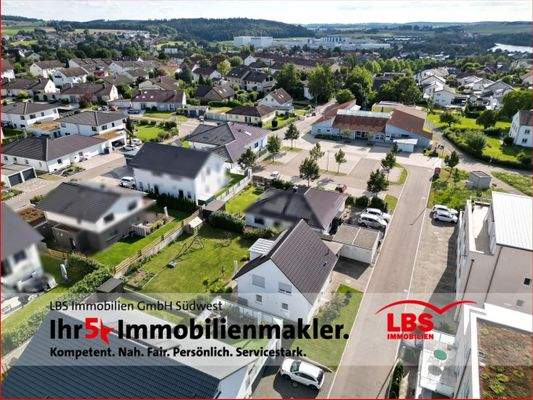 Schöne Stadtrandlage, großer Garten, perkekt für eine Familie