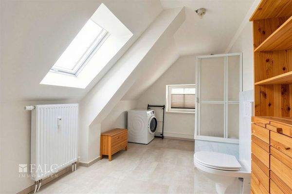 Whg. I Badezimmer I - (KI generiert)