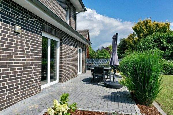 Terrasse nach Süd-Osten ausgerichtet