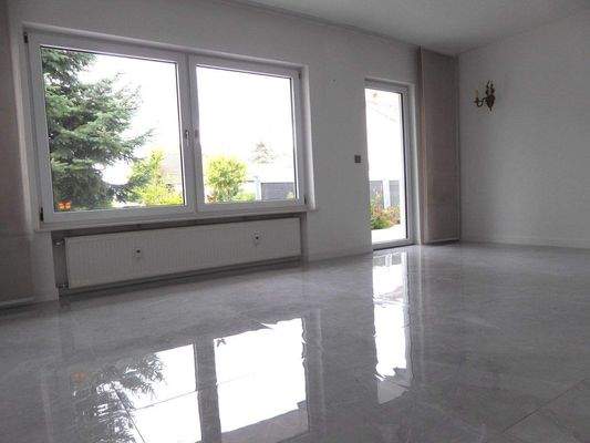 ...mit Ausgang zur Terrasse