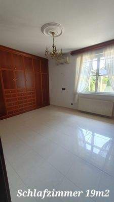 Schlafzimmer EG 19m2