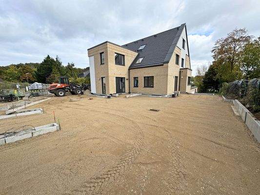 Hausansicht vom Parkplatz