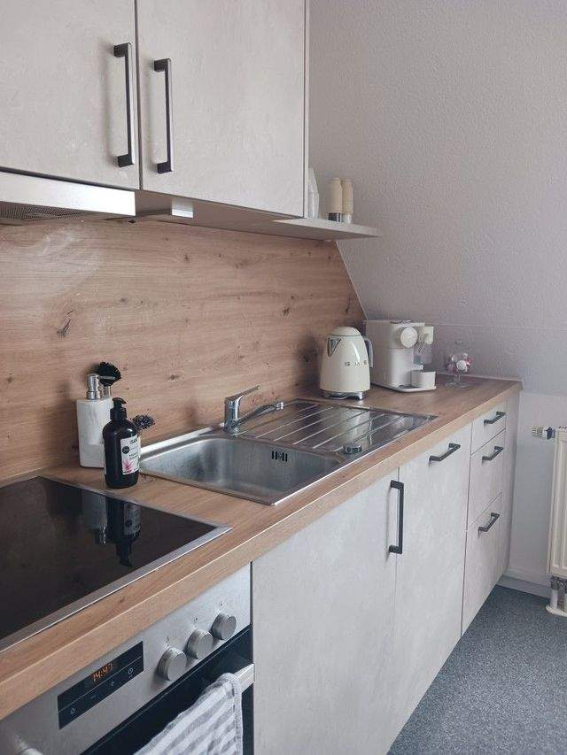 Helle 2-Zimmer-Dachgeschoss-Wohnung mit Stellplatz im Parkhaus in Büchenbach, David-Morgenstern-Weg - Foto 3