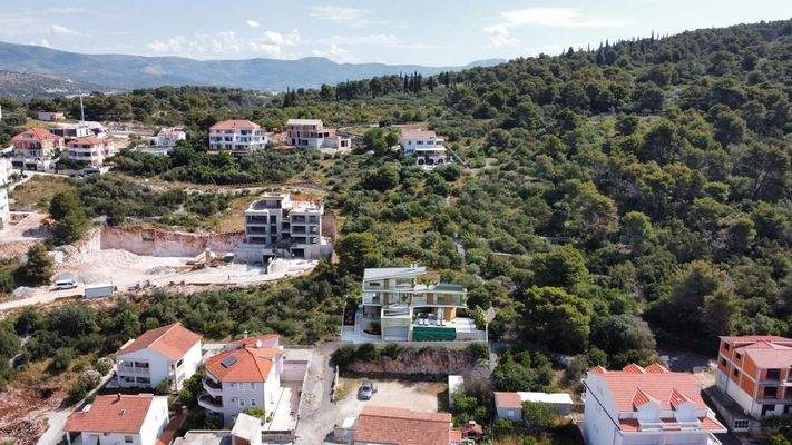 Vogelperspektive der projektierten Villa und Umgebung