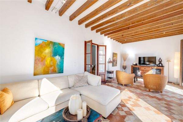 Großzügiges Wohnzimmer