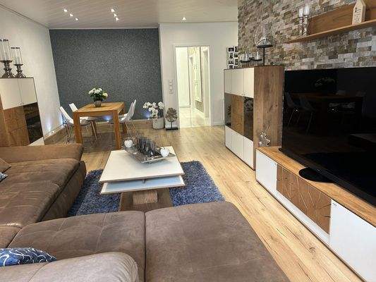 Wohnzimmer/Esszimmer