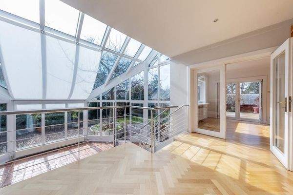 ... zum Lesebereich.