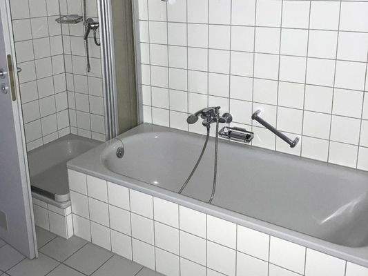 großes Badezimmer 3. OG