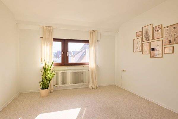 Blick in ein Zimmer im OG 