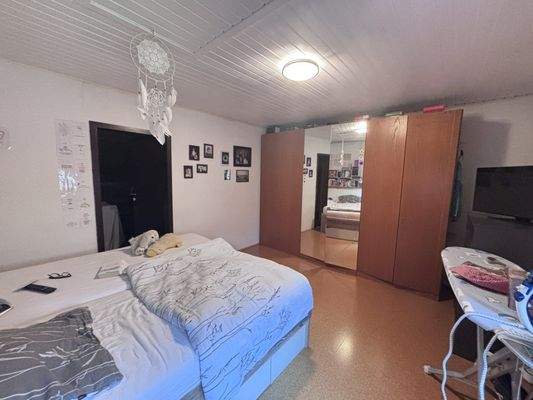 Das Schlafzimmer im OG