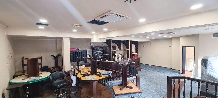 Verkaufsfläche / Bistro Bild 2 