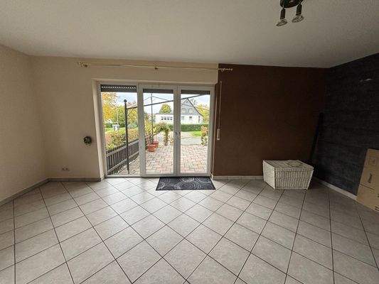 Teilansicht vom Ess- und Wohnzimmer.jpeg