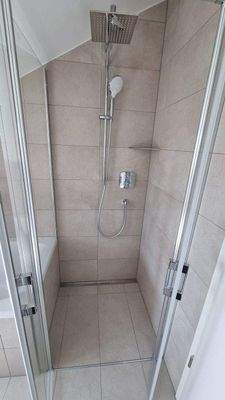 Dusche 1.JPG