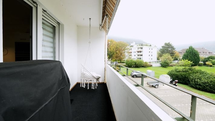 Große Loggia von der Küche zu begehen