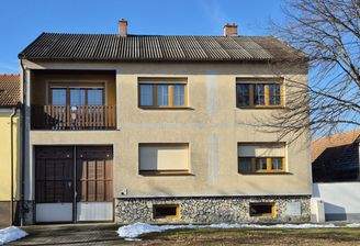 Hausansicht von der Straße