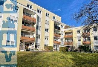 Außenansicht des Mehrfamilienhauses in Kirchheim