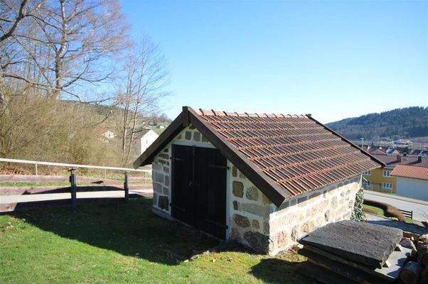 ehemalige Traktorgarage