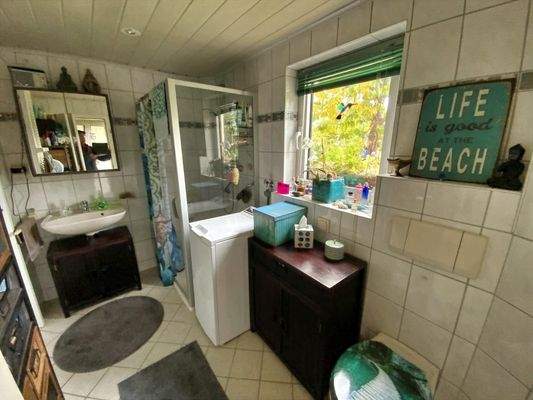 Dusche im Erdgeschoss