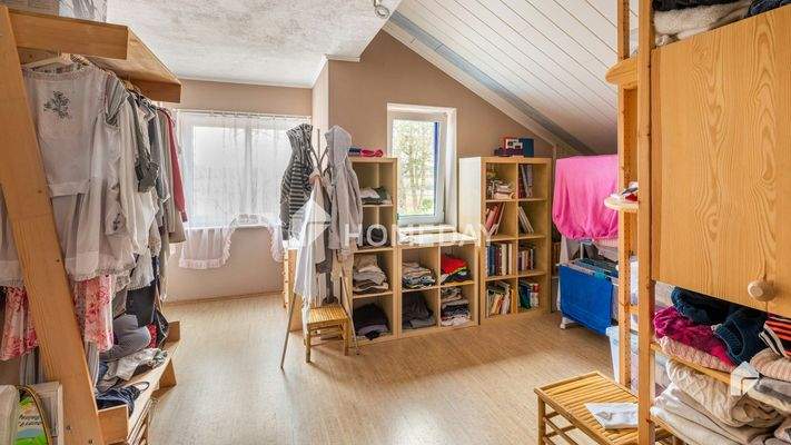 1. OG Ankleidezimmer 1